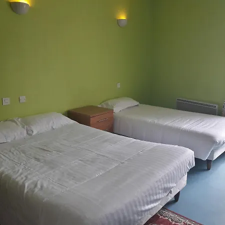 De L'omois מלון באולן-אן-ברי