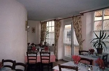 Otel De L'omois Baulne-en-Brie